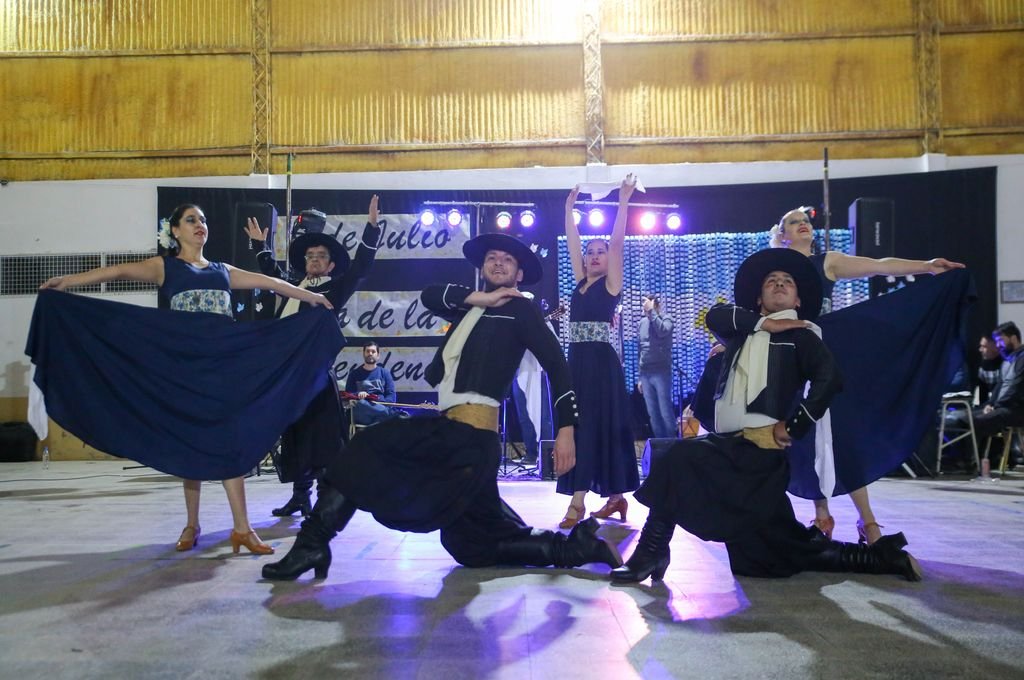 El ballet municipal Reflejos de Tradición estuvo presente en la Peña de la Independencia. Fotos: Municipalidad de General Ramírez