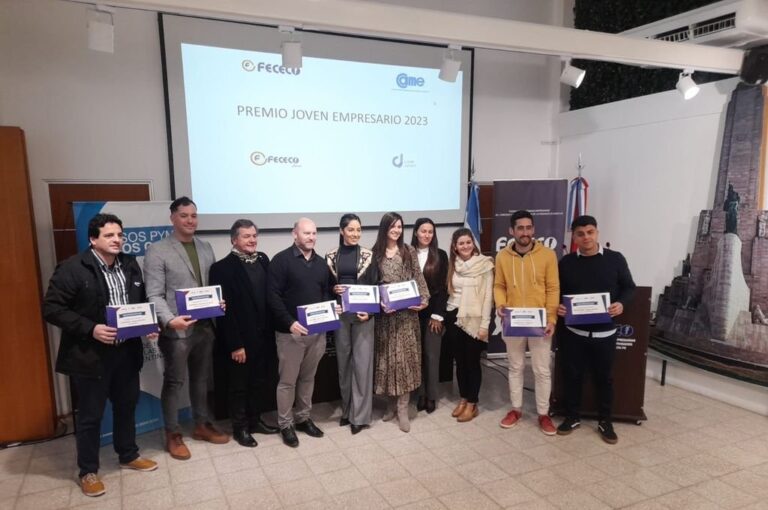 Los participantes que se dieron cita en la sede de la entidad. Mirador