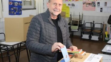 El gobernador Perotti votó en Rafaela. gentileza