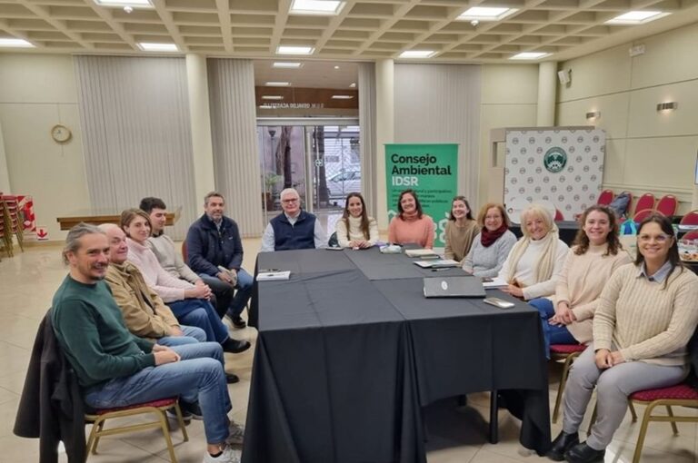 "Estamos aquí en Rafaela compartiendo con el Consejo Ambiental sobre el trabajo que viene realizando la ciudad desde el 2014 sobre su inventario de gases de efecto invernadero y su planificación climática. Fue una reunión muy interesante con el aporte de todas las instituciones presentes