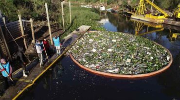 En el Ludueña se detectaron manchas oscuras cuando la bajante del río Paraná llegó a niveles récord. Archivo.