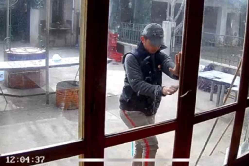 Las cámaras de seguridad captaron los robos. Gentileza.