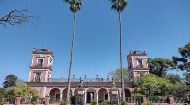 El acceso al Palacio San José también será reconstruido.