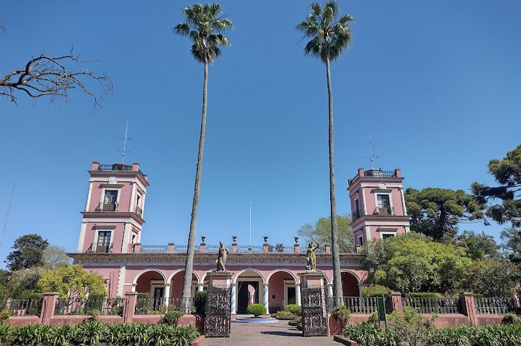 El acceso al Palacio San José también será reconstruido.