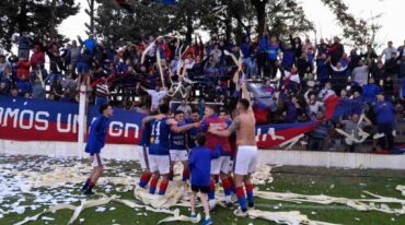 El festejo de Americano tras derrotar por penales a Trebolense. Gentileza.