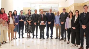 El viaje tiene como propósito la vinculación del gobierno y del sector científico-tecnológico