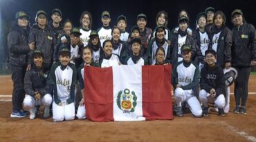 Los niños y niñas de AELU Verde se consagraron campeón del campeonato organizado por Softbol Play.