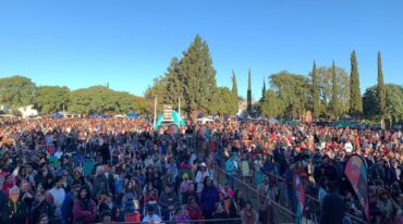 Una multitud participó de la celebración de un nuevo aniversario de La Paz.