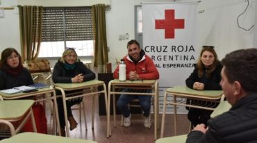 'La incorporación de cargos para el ISPI 9195 Instituto Superior y la obra de la ampliación edilicia fueron los temas que desarrollamos en un nuevo encuentro con quienes forman parte de la Cruz Roja Argentina Filial Esperanza' compartió el Senador Pirola desde Instagram Gentileza