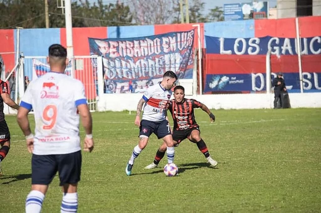 El Santo tropezó en Santiago del Estero.
