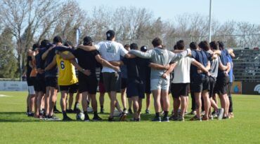 Estudiantes llevó adelante este viernes el Captains run en Santa Fe RC y quedó concentrado para el choque de este sábado. Gabriel Baldi