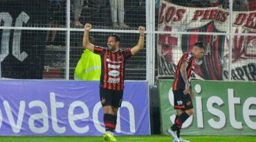 Enzo Díaz volvió al gol. Prensa Patronato