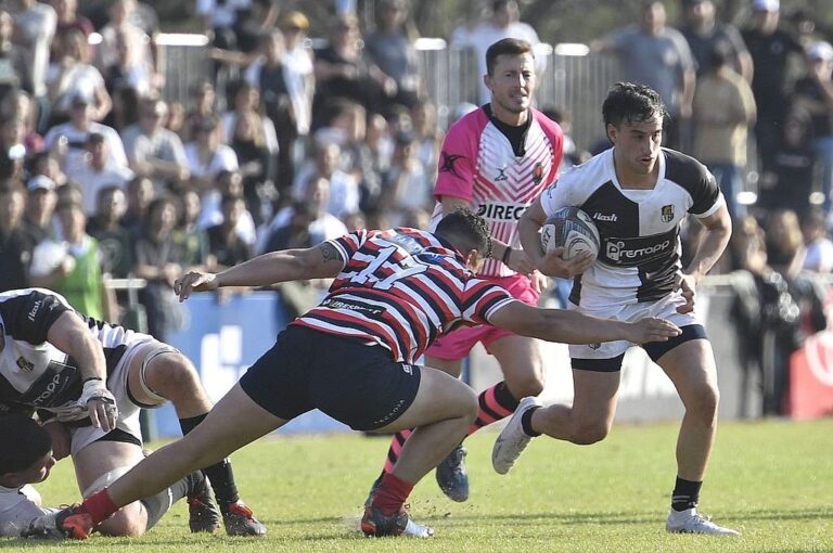 El medio scrum Simón Bollo resultó clave en el CAE viniendo desde el banco de suplentes