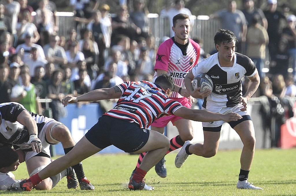 El medio scrum Simón Bollo resultó clave en el CAE viniendo desde el banco de suplentes
