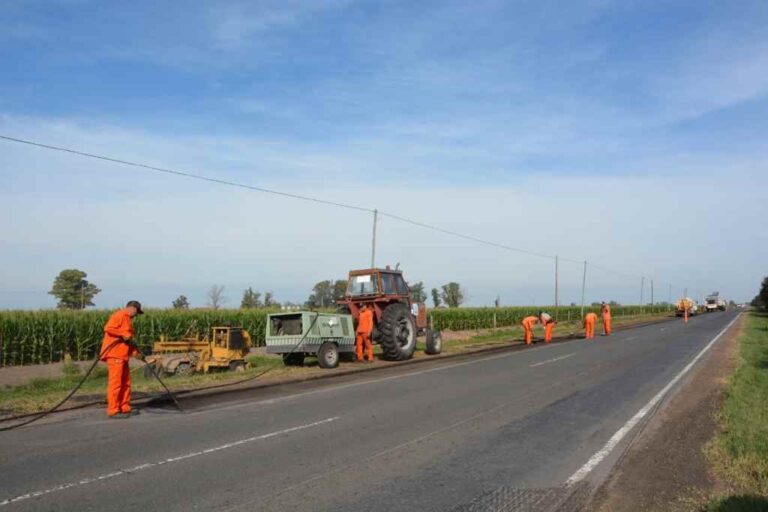 El sector a mejorar en sus condiciones de transitabilidad abarca las localidades de Pujato y Zavalla