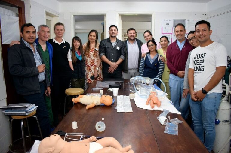 Se brindó también un taller de estabilización del neonato de riesgo para poder hacer un traslado adecuado (Estrategia ACoRN)