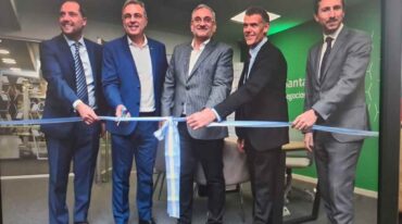 Corte de cintas. El gerente de Banca Corporativa