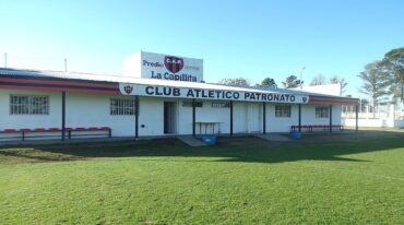 Paro de actividades en Patronato. Profes reclaman aumento de sueldo y respuestas a la dirigencia.