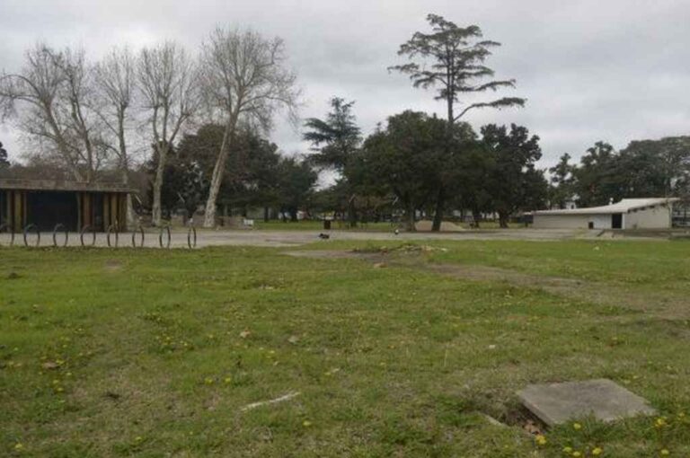 Desde la Municipalidad señalaron que tampoco están los recursos necesarios para desarrollar una plaza de las ciencias en el lugar. Archivo.