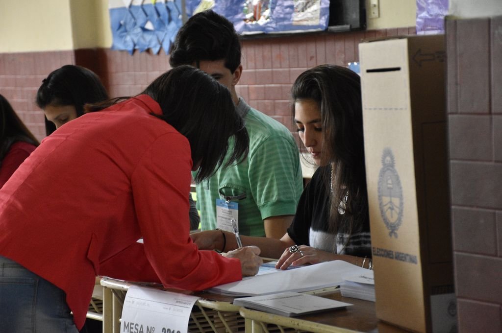 Santa Fe pone en juego 10 bancas del Senado. Archivo