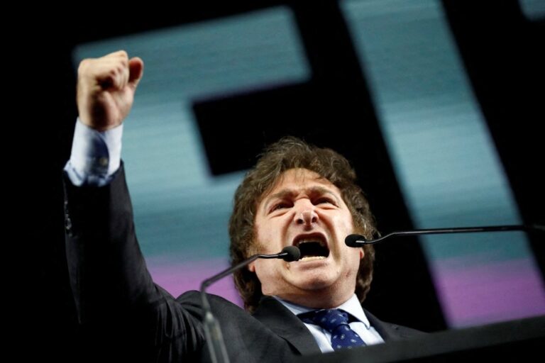 El candidato de la Libertad Avanza se imponía como el más elegido. Archivo