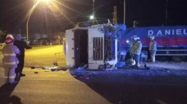Se registró un siniestro vial entre dos camiones en cercanías de barrio Inquimar