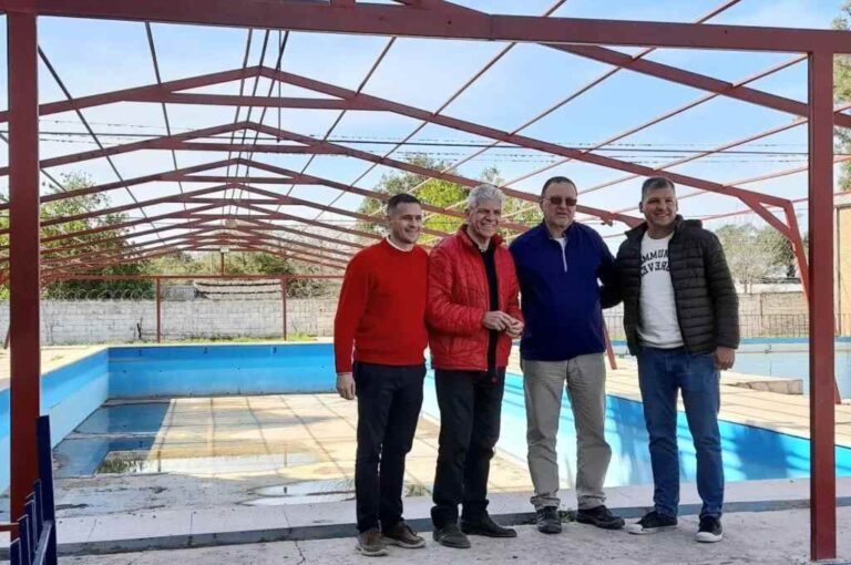 Se asigna un fondo de 995.000 pesos para la climatización de una piscina en el complejo natatorio. Gentileza.