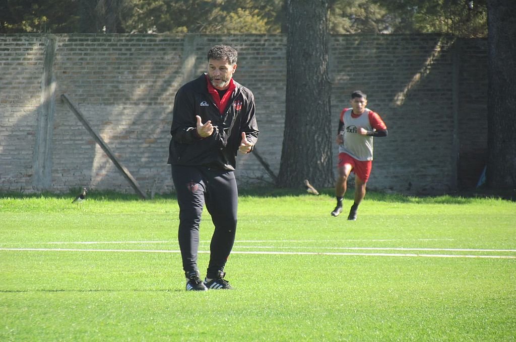 Patronato quiere levantar cabeza fuera de Paraná.