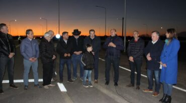 El gobernador de la provincia Omar Perotti encabezó este viernes la inauguración de obras sanitarias