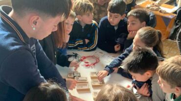 La actividad busca acercar la ciencia a la región centro-este de nuestro país. Gentileza: prensa Gobierno de Santa Fe.