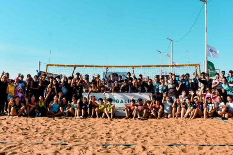 En el marco de las actividades programadas para el Campus de Base en la modalidad de volley de playa