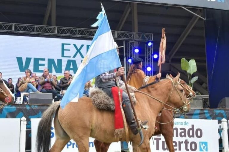 Autoridades locales y regionales formaron parten del acto inaugural en la tarde del domingo. Gentileza