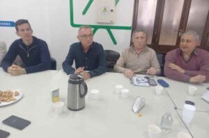 El ministro Costamagna estuvo en la sede de la ADERR. Mirador Provincial.