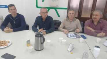 El ministro Costamagna estuvo en la sede de la ADERR. Mirador Provincial.