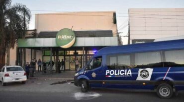 El frente del local en donde se produjo el saqueo. Pablo Aguirre.