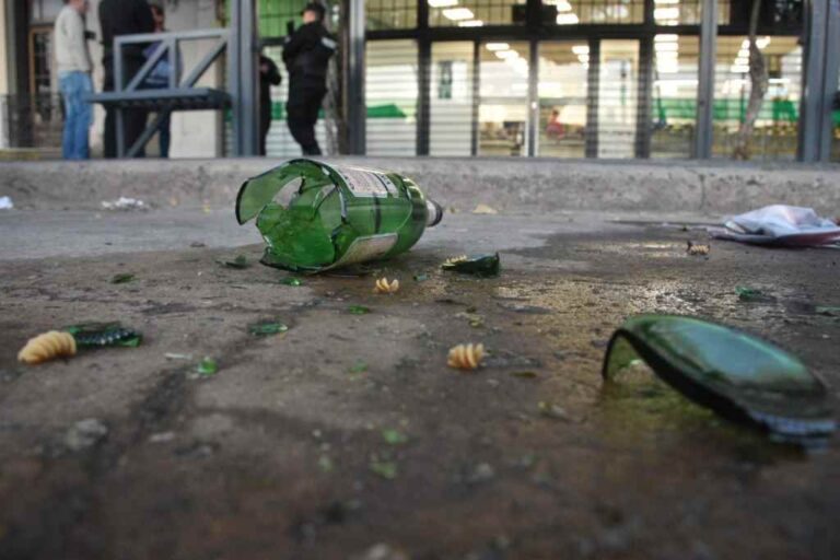 Momentos de suma tensión se dieron el jueves por la tarde en la zona de López y Planes e Iturraspe. La policía actuó rápido y desactivó el incidente. Pablo Aguirre.