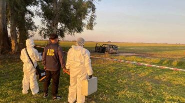 El vehículo incinerado fue tomado por última vez por una cámara lectora de patentes ingresando a Santa Fe en horas del mediodía del sábado 19 de agosto. Diario El Litoral.