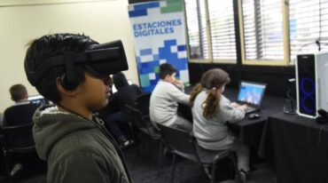Las estaciones digitales son espacios de alfabetización digital que alojan diversas propuestas: robótica educativa para niñas y niños
