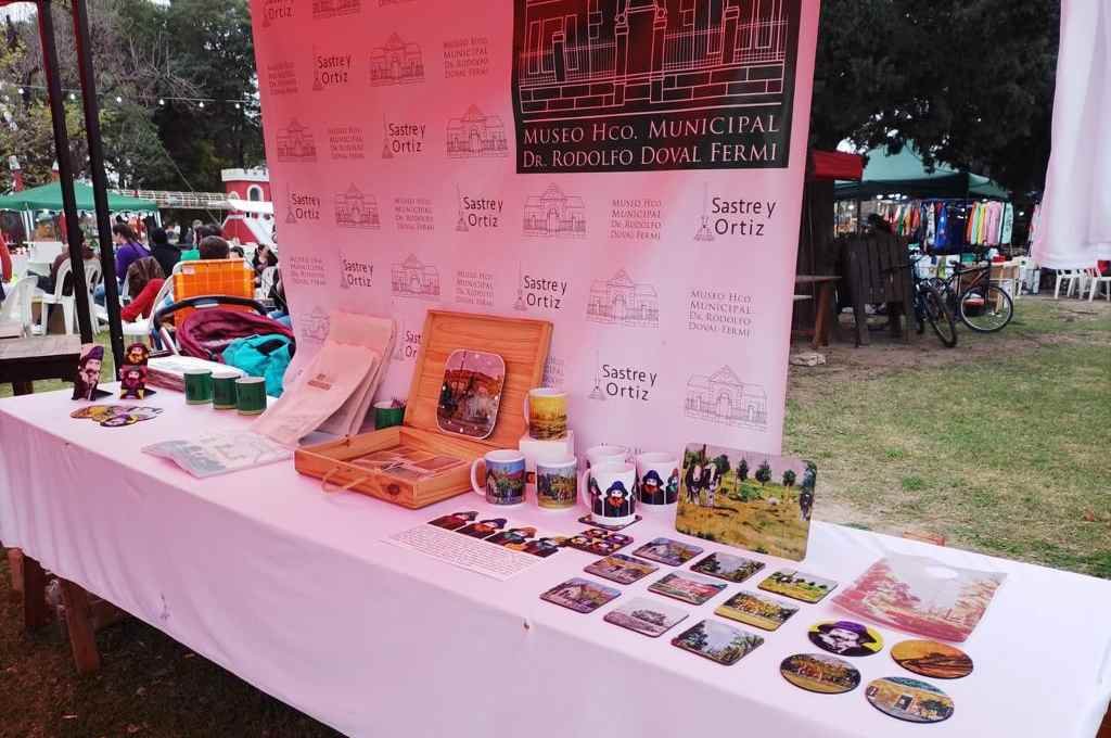 El Museo Municipal Doctor Rodolfo Doval Fermi lanzó una Tienda de regalos que ofrece artículos con estampas de lugares tradicionales de la localidad