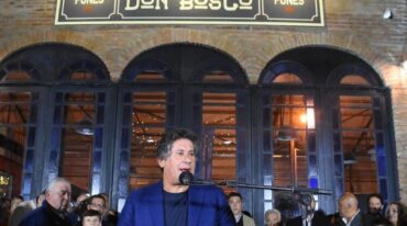 El Mercado Don Bosco con 930 m2 cubiertos está pensado para ser un paseo de compras para toda la familia