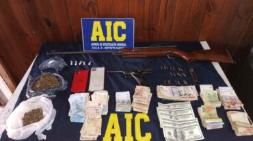 Como resultado del operativo se secuestraron armas