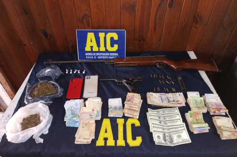 Como resultado del operativo se secuestraron armas