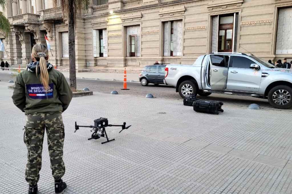 Bassi fue a Tribunales en Santa Fe bajo un operativo estricto de seguridad. Gentileza.