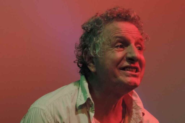 El lleno completo de 12 funciones en Rosario marcó el esperado regreso a los escenarios del dramaturgo luego de 16 años. Gentileza: Susana Peralta.