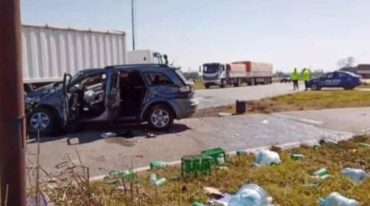 Dos personas resultaron lesionadas al colisionar un automóvil y una camioneta en la intersección de las rutas provinciales 64 y 10. Gentileza.