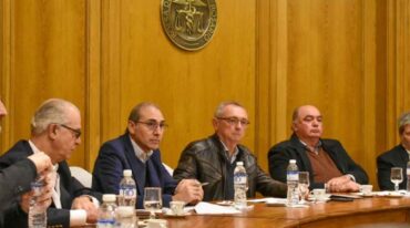 La primera reunión se realizó en la Bolsa de Comercio de Rosario. El ministro Costamagna y el presidente de la entidad