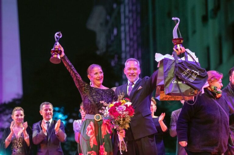 La pareja integrada por los rosarinos Sandra Leal y Sergio Decrin obtuvo el primer lugar en Tango Senior. gentileza Buenos Aires Ciudad