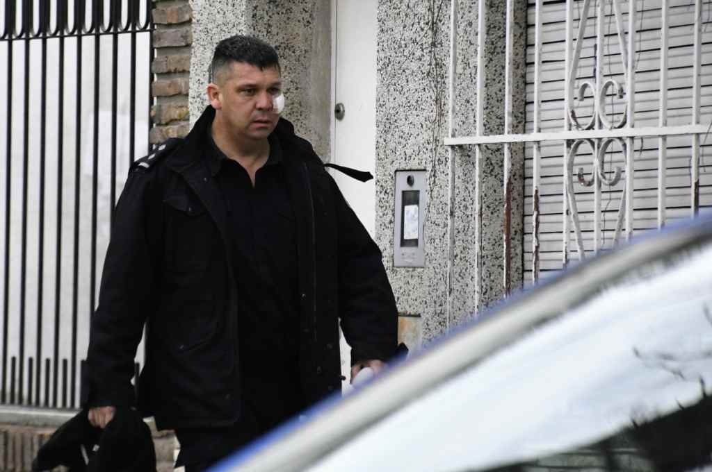 Un policía resultó herido. Marcelo Manera.