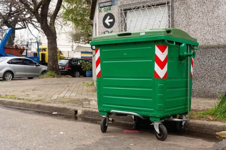 Esta semana concluyó la colocación de 320 nuevos contenedores en cuatro zonas. Gentileza: prensa Municipalidad de Rosario.