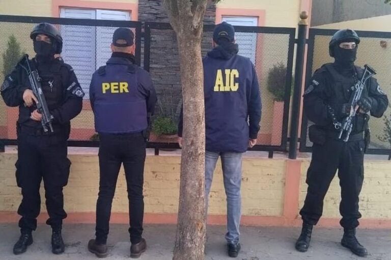 Los allanamientos fueron realizados por personal de la División Homicidios de la Policía de Entre Ríos
